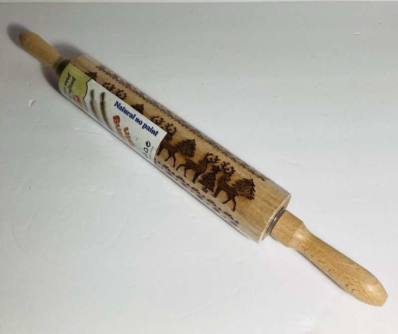 17” Embossed Wooden Rolling Pin, Engraved Snow Flakes Reindeer Xmas Tree NEW NIP