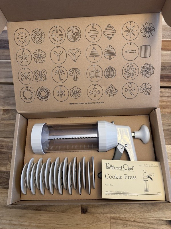 Pampered Chef Easy Accent Decorator #1778 Icing Frosting Cookie Press New Unused