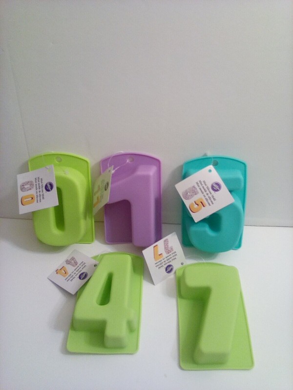 Wilton Mini Silicone Number Molds 5″- Oven Safe To 400 Degrees F! Lot of 5 NWT