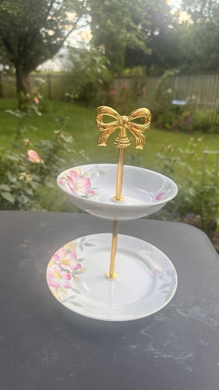 2-Tier Noritake Azalea Stand Round White/Pink w/ Gold Tone Bow Handle