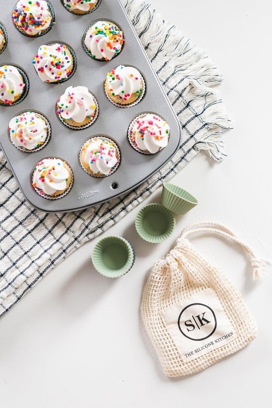 Starter Set Gift Bundle, 24 Regular, 12 Jumbo, 24 Mini Baking Cups, 2 Half-Sh... gallery