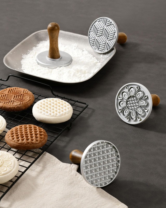 HULISEN Cookie Stamps Set of 4, Metal Cookie Press Mold with Wooden Handle, D... gallery