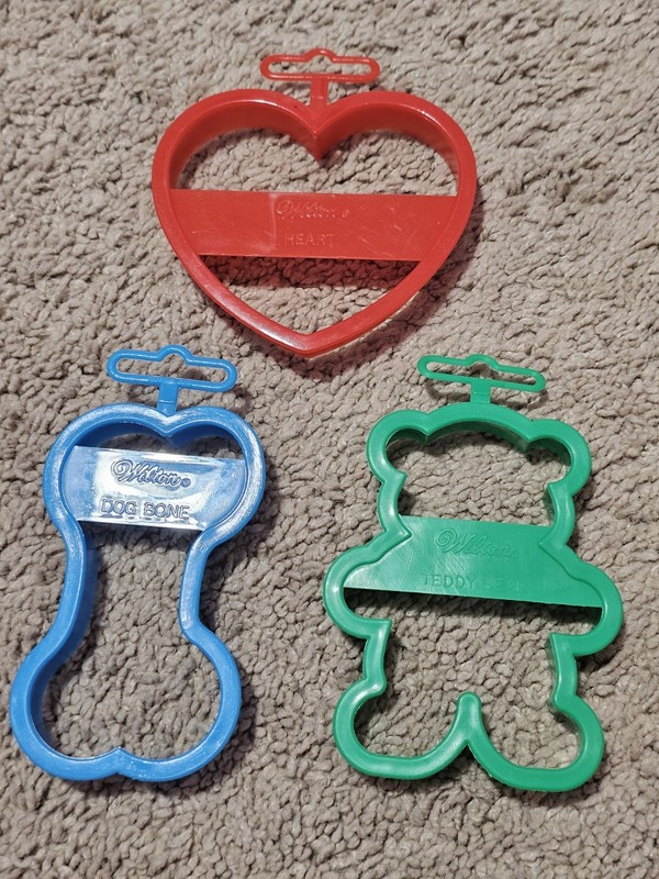 New! Lot of 9 Cookie Cutters - 6 Metal 3 Plastic - Toy Story Easter Fall Autumn gallery