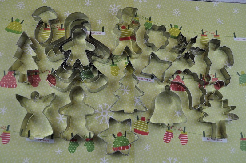 Vintage Cookie Cutter Lot Assortment Christmas Holiday LOT 18 Pieces