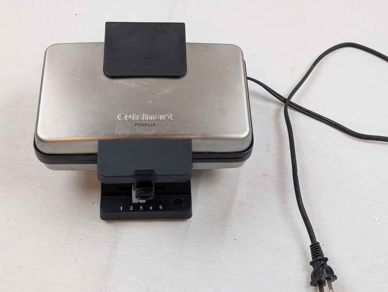 Cuisinart Pizzelle Press WM-PZ2C Non-Stick Italian Cookie Maker Tested