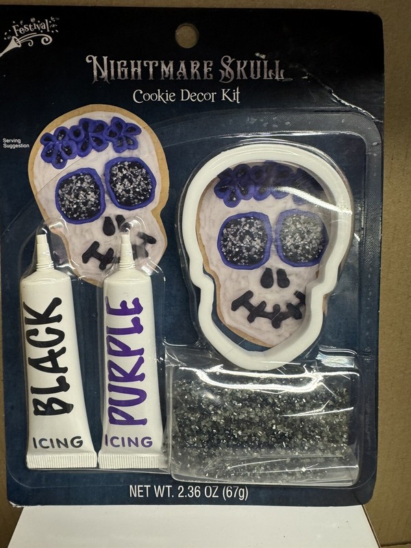 Festivals NightMare Skull Halloween Dead Skull Cookie Cutters & Decorating Kit gallery