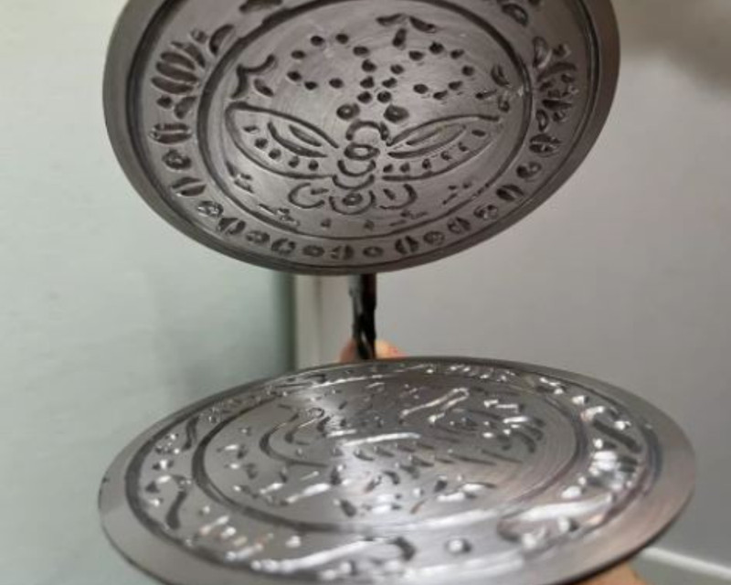 1pcs Traditional Egg Roll Mold Love Letter Kue Kapit Pizzelle Waffle Pan gallery