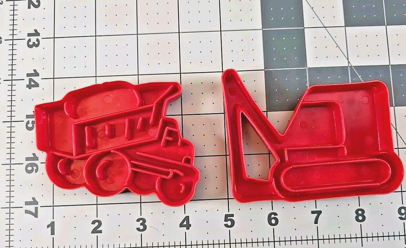 1987 LK MFG 2 Construction Cookie Cutters Dump Truck Tractor 8825 Plastic