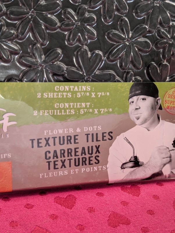 Duff Goldman Texture Tiles Flower & Dots Cake Decorating gallery