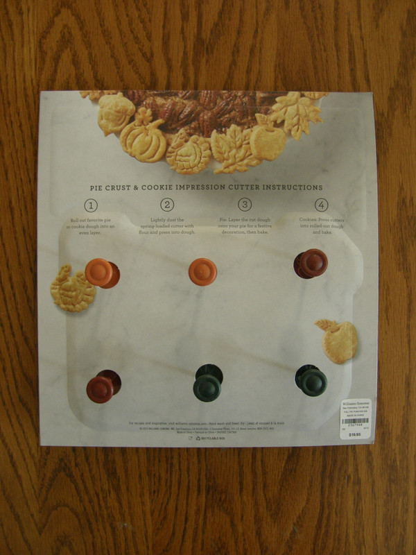Set 4: Williams Sonoma Large Fall Pie Punches, Apple, Leaf, Acorn, Pumpkin - New gallery