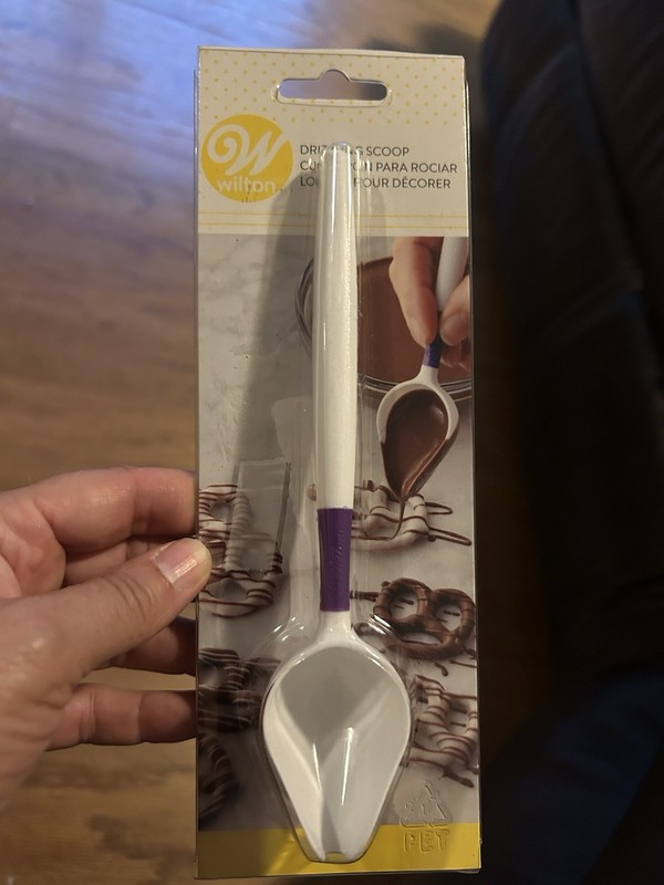 Wilton Candy Mold Melt Drizzling Scoop Tool Drizzle Chocolate