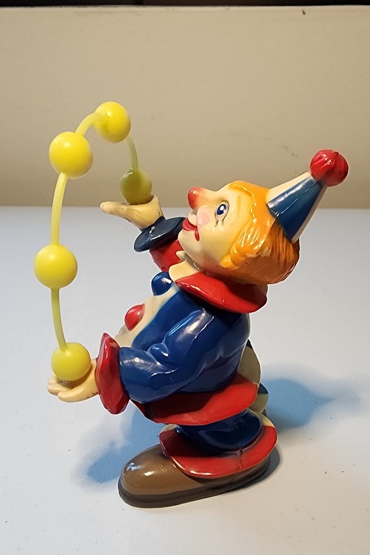 Vintage 1977 Plastic Clown Cake Toppers Woodridge Wilton 60515 Hong Kong gallery