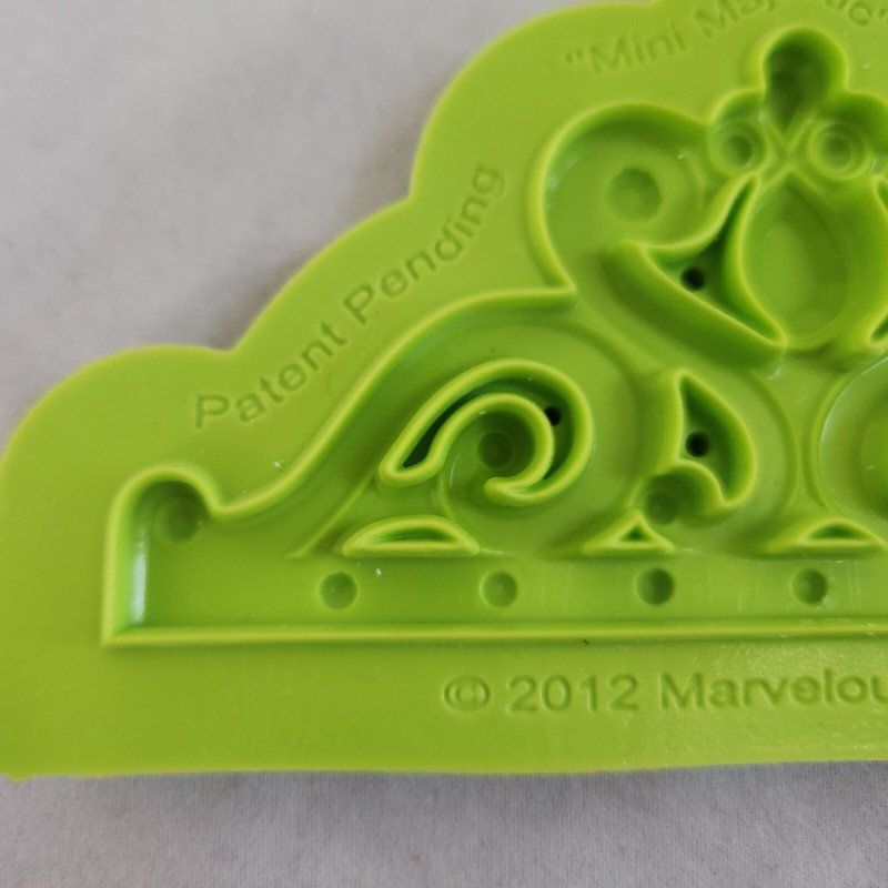 Marvelous Molds Mini Majestic Tiara Crown Silicone Jeweled Cake Topper Fondant gallery