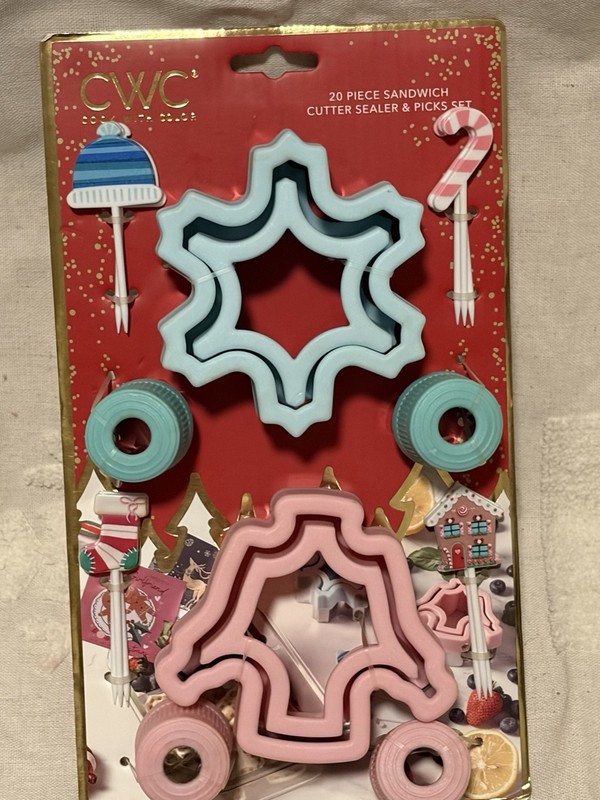 Sandwich Ck Cutter Set Mittens- Sweater- Snowflake Great Fun For The Picky Eater gallery