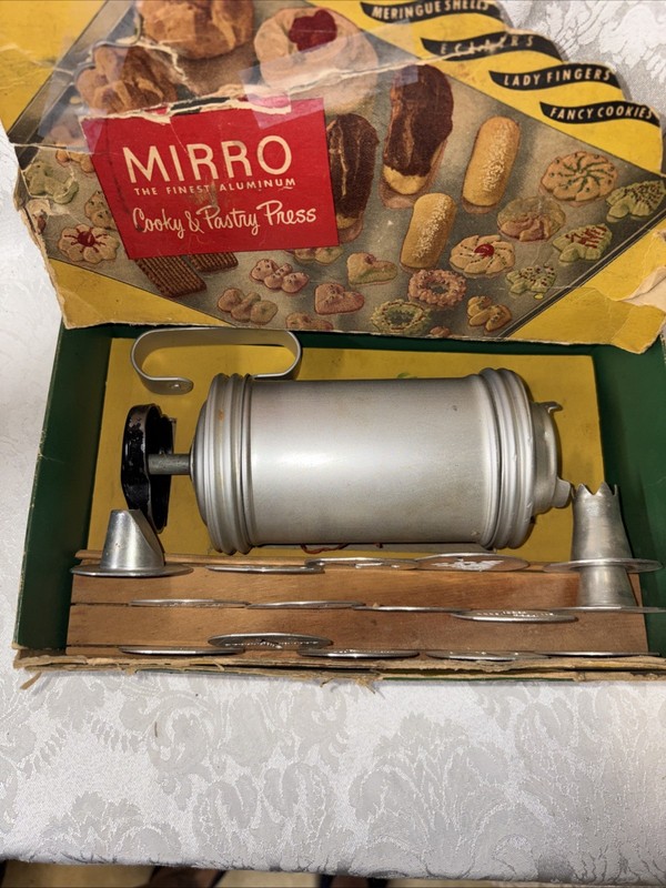 Classic Vintage 1950s Mirro Cooky & Pastry Press in Original Box w/ 15 Discs gallery