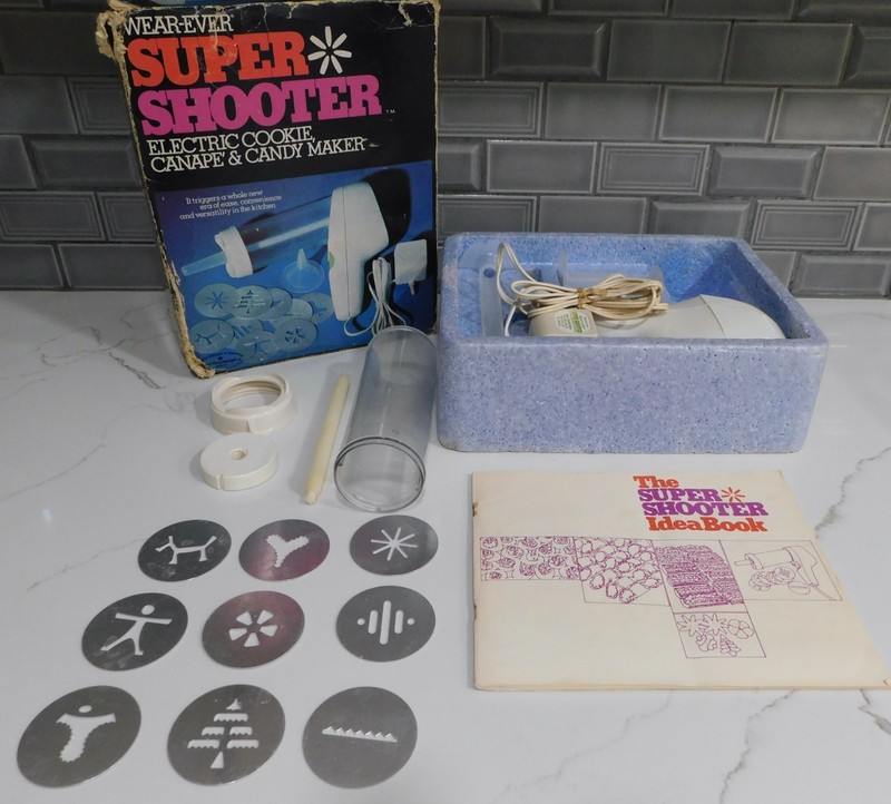 VTG WEAR EVER SUPER SHOOTER ELECTRIC COOKIE CANAPE CANDY MAKER PRESS 70001
