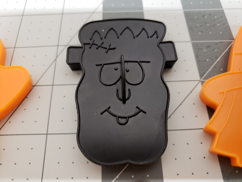 Wilton 1993 Halloween Cookie Cutters Plastic Kooky Frankenstein 8 PC Set gallery