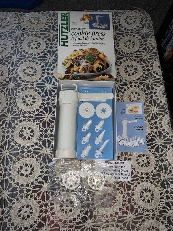HUTZLER easy action COOKIE PRESS & FOOD DECORATOR baking 21PC Open Box UNUSED