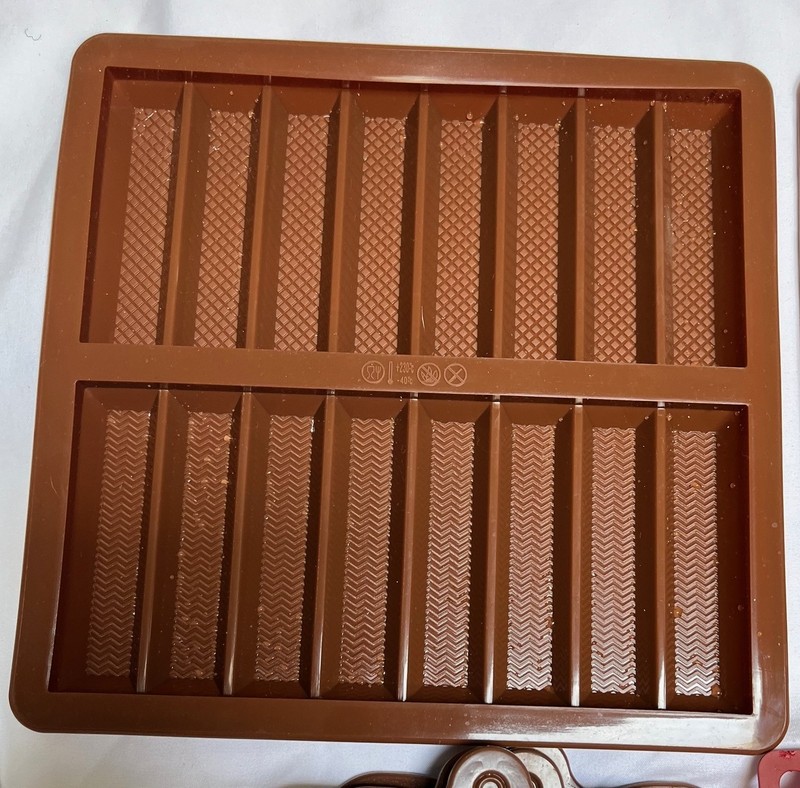 Silicon Chocolate Bar Molds Various Sizes and Shapes Easy to Use 8 pieces gallery