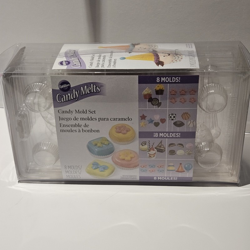 Wilton Candy Melts Mold Set 8 Trays Molds Stars Hearts Balls Bows +2 Bonus
