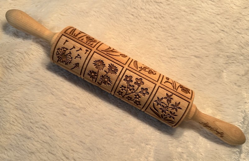 Algis Crafts Engraved Wooden Rolling Pin Wildflowers Cookie Tea Biscuit Imprint