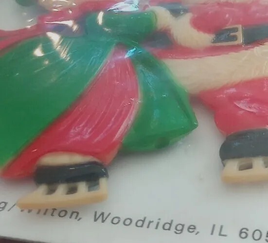 VTG Wilton Mr. & Mrs. Claus Ice Skating Christmas Cake/Dessert Decoration NIP gallery