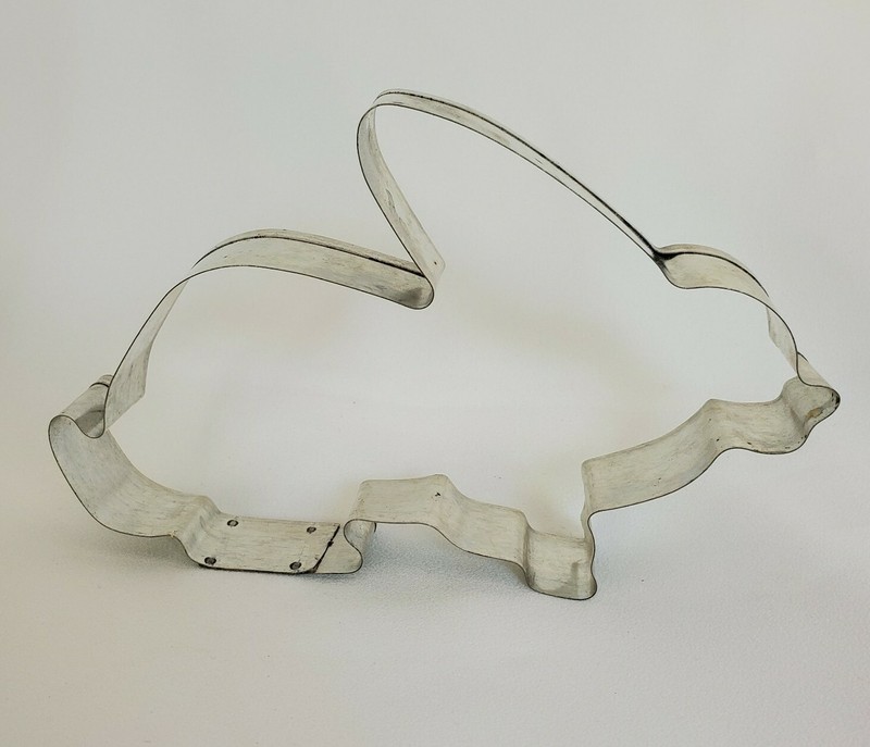 Vtg Easter Bunny Cookie Cutter Original Box 1984 Fox Run Craftsmen 7" Metal gallery