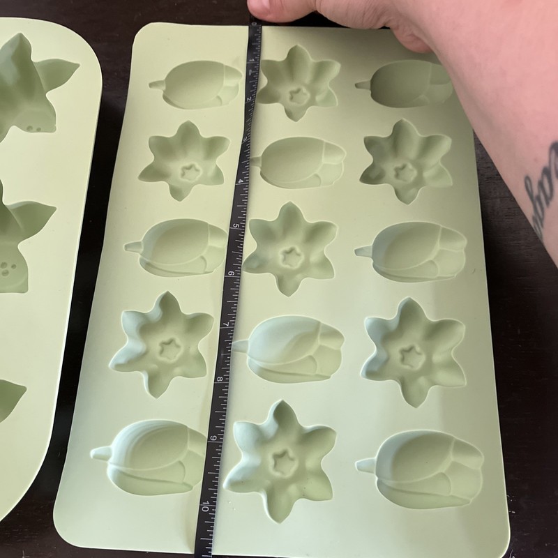 Set Of 2 Silicone Flower Molds For Cakes Or Resin Never Used Green gallery