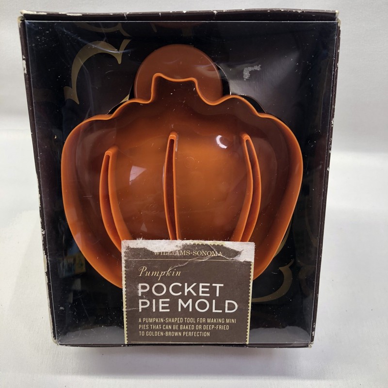Willams-Sonoma Pocket Pie Mold Pumpkin Shape Dessert Thanksgiving Halloween Fun
