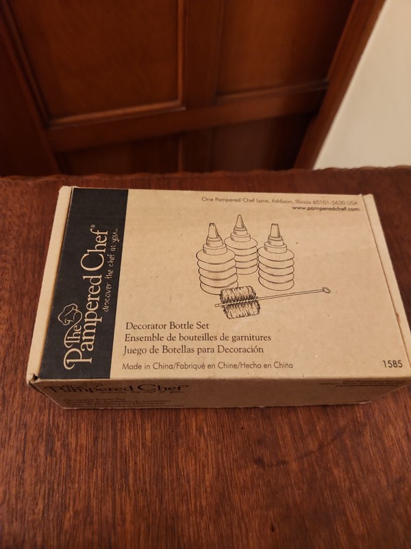 Pampered Chef Decorator Bottle Set #1585 Cake & Cookie Decorating NIB
