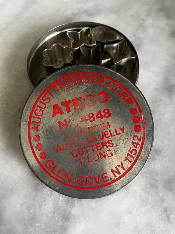 Vintage ATECO ASPIC or pie crust CUTTER SET of 9 Fancy Shapes each 3/4″