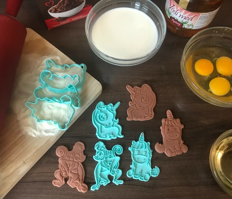 Cookie Cutter - cartoon characters gallery