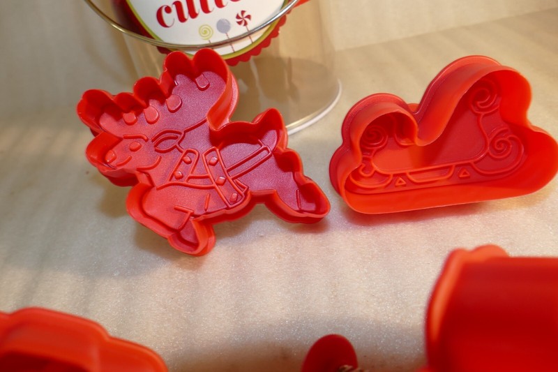 Nordic Ware 5 Christmas Easy Release Cookie Cutters Santa Elf Gift Deer Sleigh gallery