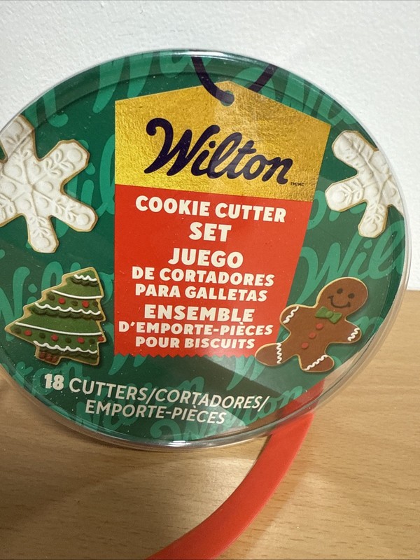Wilton 18 Piece Metal Christmas Holiday Cookie Cutter Set gallery
