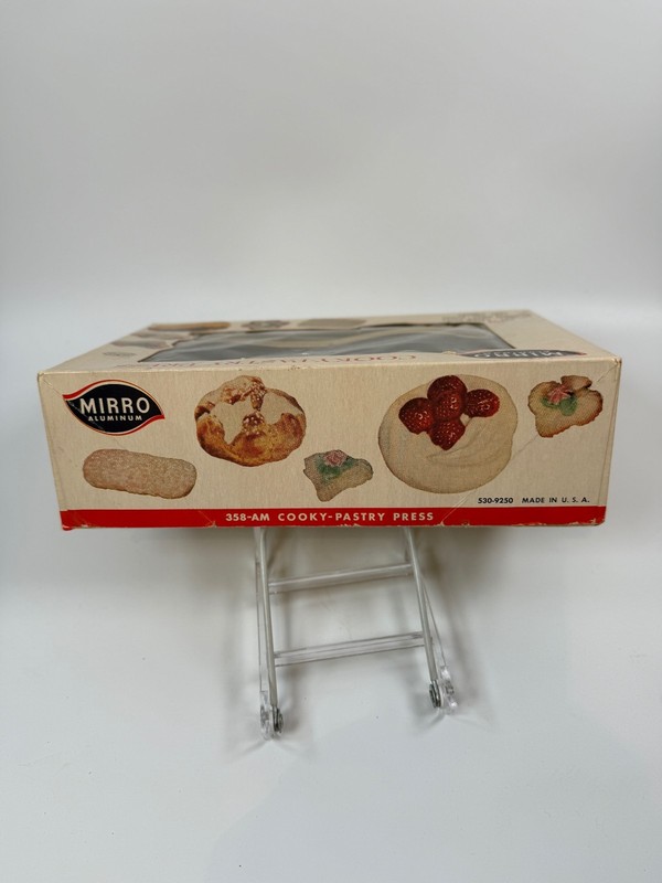 Vintage Mirro Cookie Cooky Pastry Press with 3 Tips 12 Discs Copper Aluminum gallery