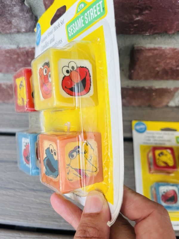 Vintage 1994 Wilton Sesame Street Block Candles Set of 4 Cake Decoration Toppers gallery