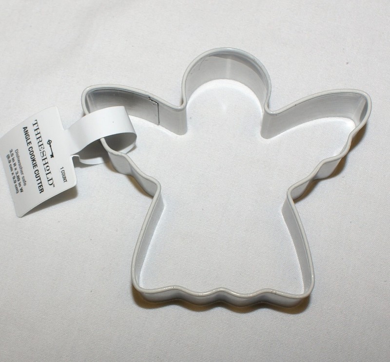 Angel Christmas Cookie Cutter with Grip 3 1/2