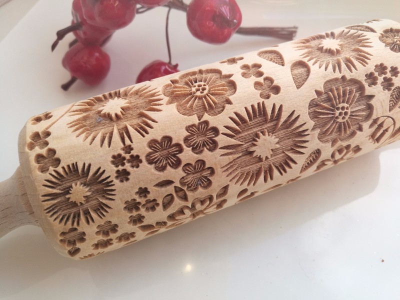 Embossed Dough roller Cornflower Embossed Wooden Rolling Pin Springerle Mold gallery
