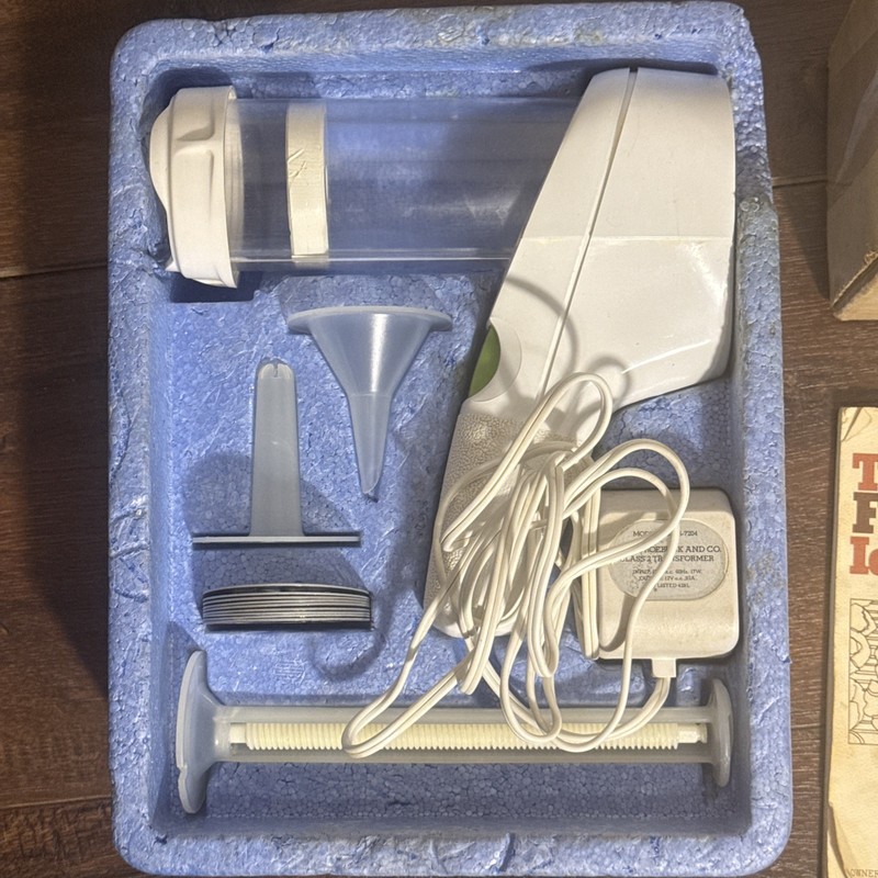 Vintage Sears Fun Gun Electric Cookie Canape Press 82505 Complete Tested gallery