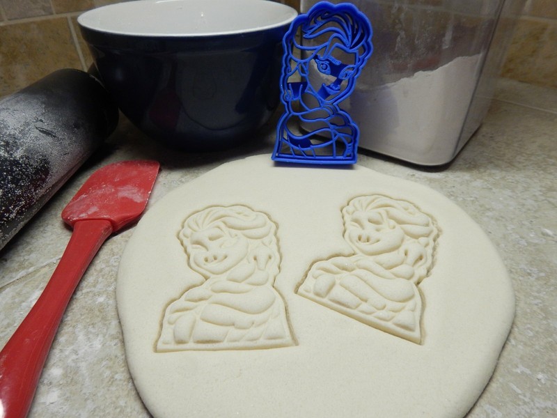 FROZEN KIDS MOVIE CHARACTERS ELSA ANNA SVEN OLAF KRISTOFF COOKIE CUTTER PR1417 gallery