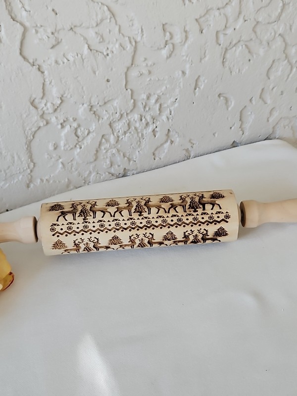 Christmas Holiday Designs Wooden Embossed Rolling Pin Pie Crust Cookies 15”