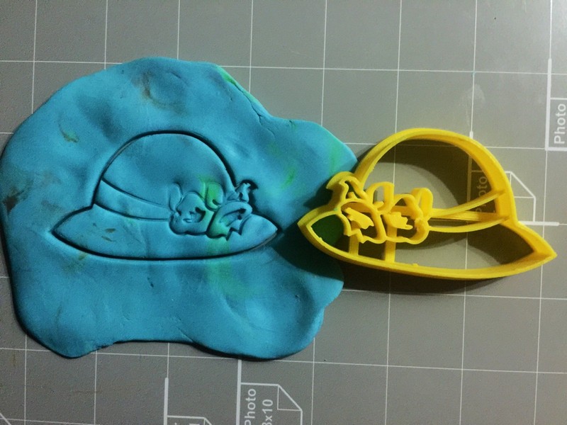 Lady Hat Cookie Cutter