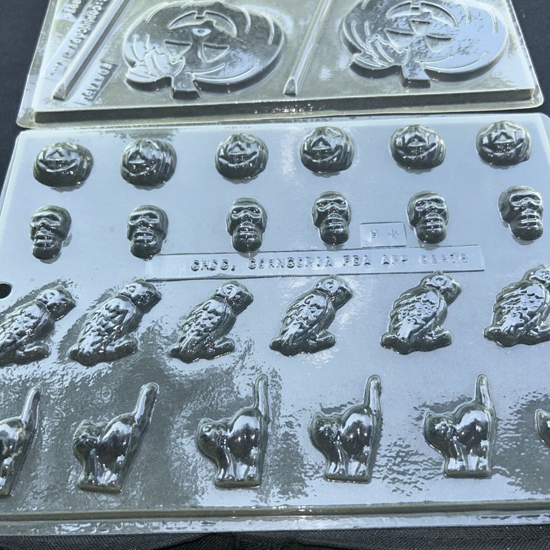 Halloween Candy Molds Fun Variety 13 Pack Several Different Characters gallery