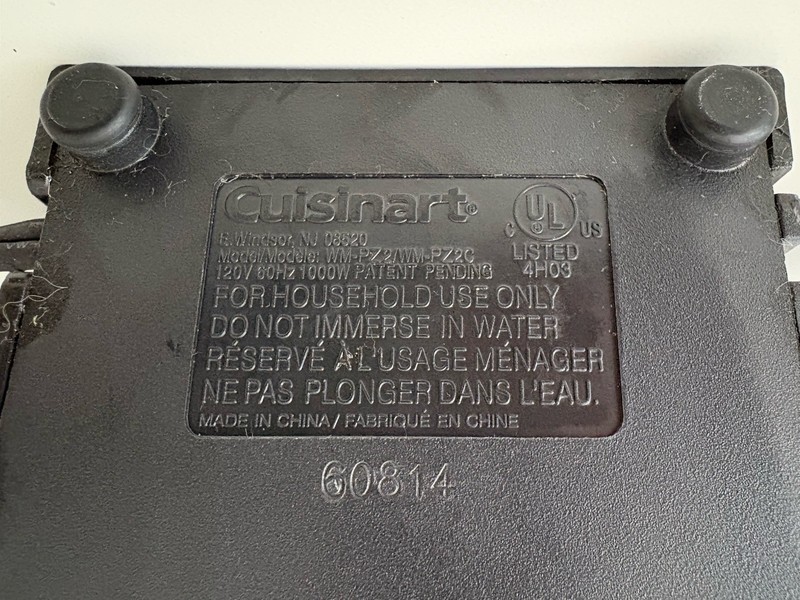 Cuisinart Pizzelle Press WM-PZ2C Non Stick Italian Cookie Maker Tested Clean gallery