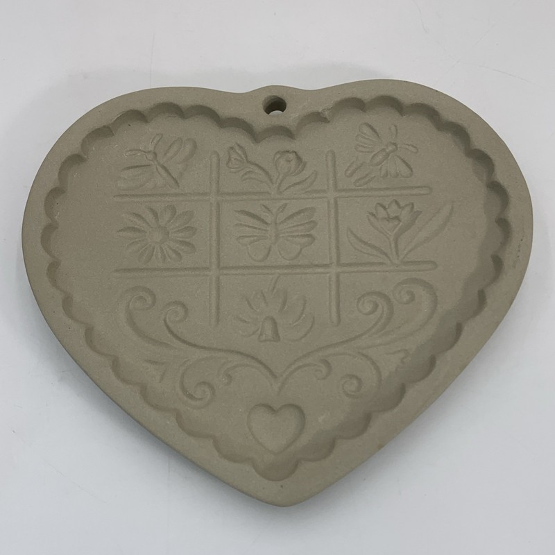 The Pampered Chef 1996 Gardens Of The Heart Clay Cookie Mold #2896 Free Shipping gallery