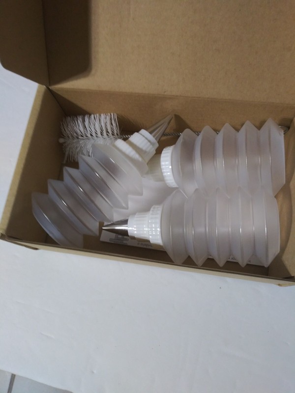3 Pampered Chef Decorator Bottle Set 1585