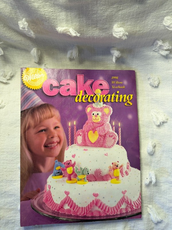 Wilton Yearbooks of Cake Decoration (years 1980, 1987, 1993, 1995, 1998) gallery
