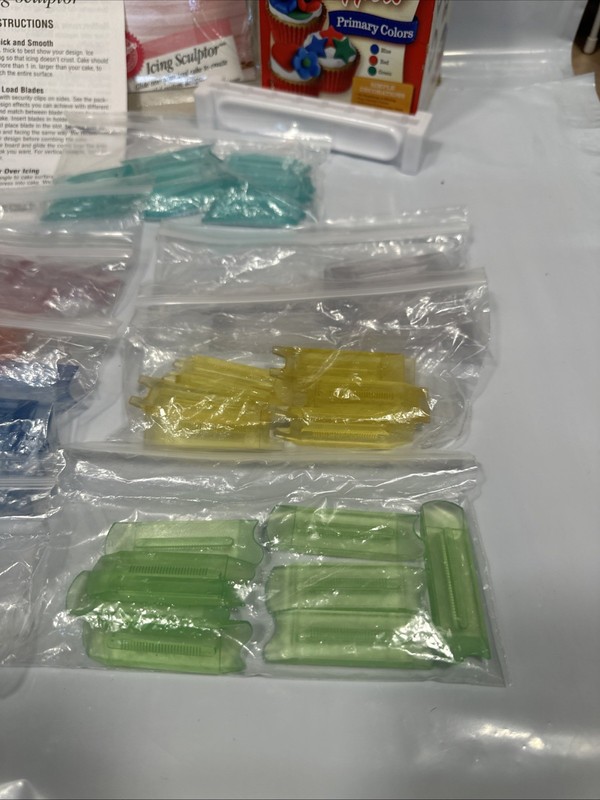 Wilton Cake Decorating Supplies Lot Of 8 Edging Tools Professional Look With Kit gallery