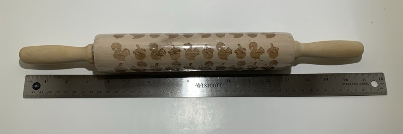 Rolling Pin Embossed With Squirrels & Acorns Design Dough Fondant Clay Craft New