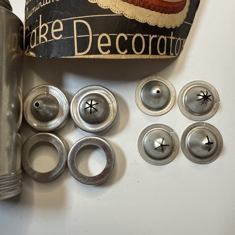 Vtg Aluminum Cookies Frosting Decorator Set Aluminum Press w/6 Tips 10 Pc Set gallery